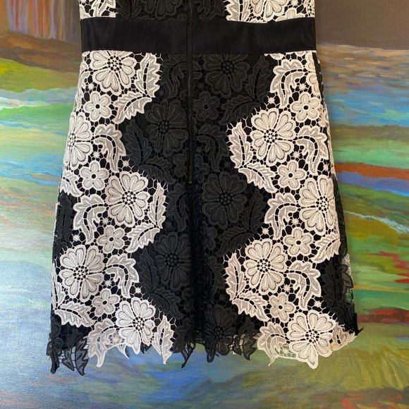 Alice + Olivia Patrice A-Line Lace Dress Black White Size Size 8 - Picture 8 of 14